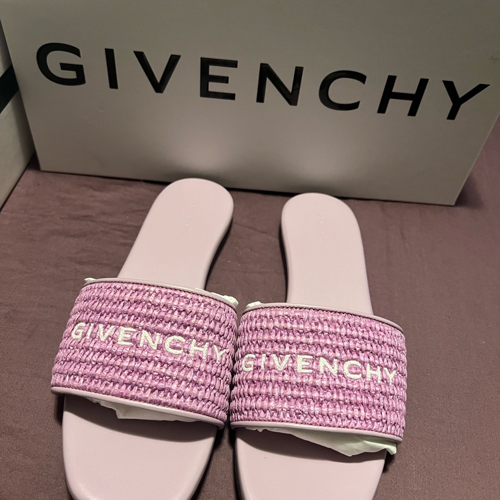Brand New Givenchy 4G raffia flat mules 36